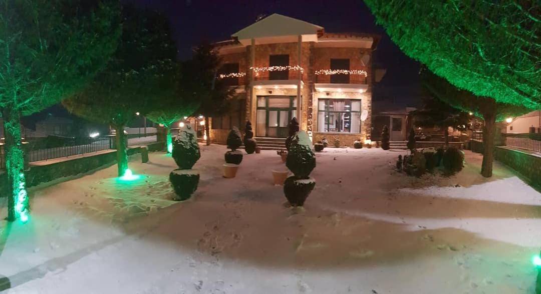 Krystal Hotel Krystallopigi Ngoại thất bức ảnh
